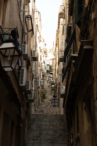 211105DubrovnikNarrolwSteps