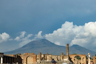 211113NaplesPompeiMtVesuvius