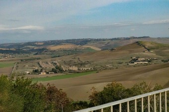211114EtruscanTombsLandscape1