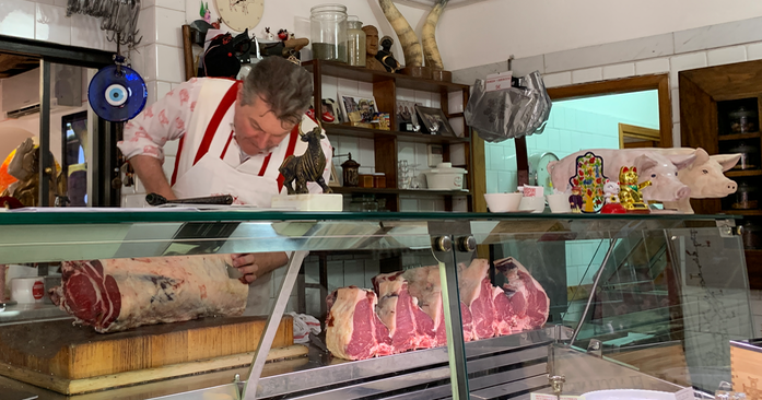 DarioCuttingMeat