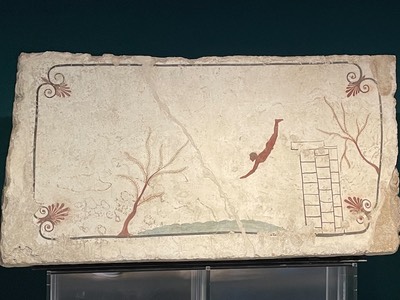 DivingTomb