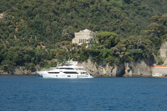 YachtHouse
